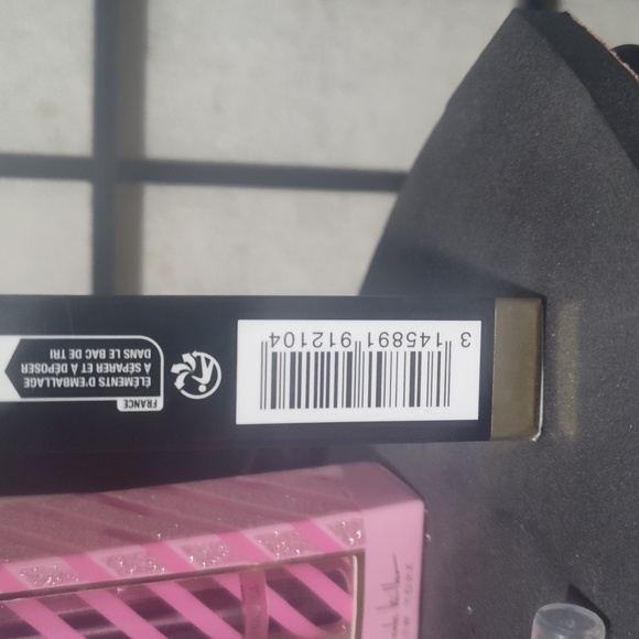 Makeup bundle - Picture 4 of 4